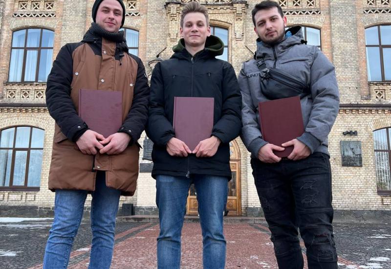 21.12.2022 Студентські роки тепер позаду. Випускники ПБФ про КПІ